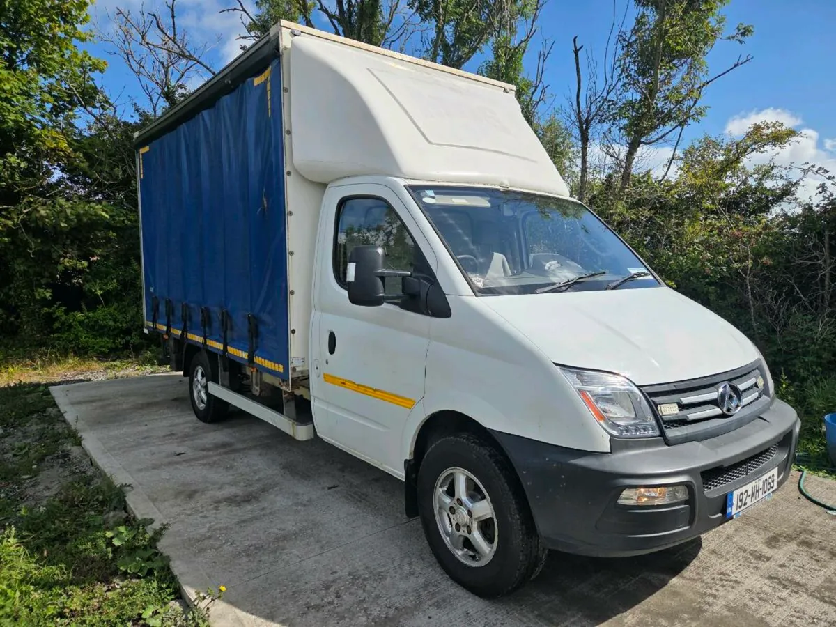 2019 LDV V80 Curtain Sider - Image 1