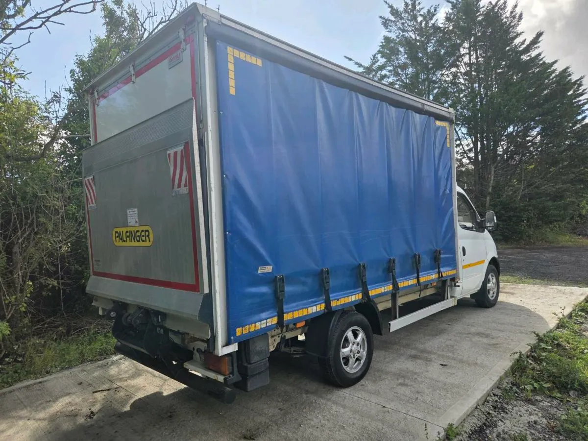 2019 LDV V80 Curtain Sider - Image 4