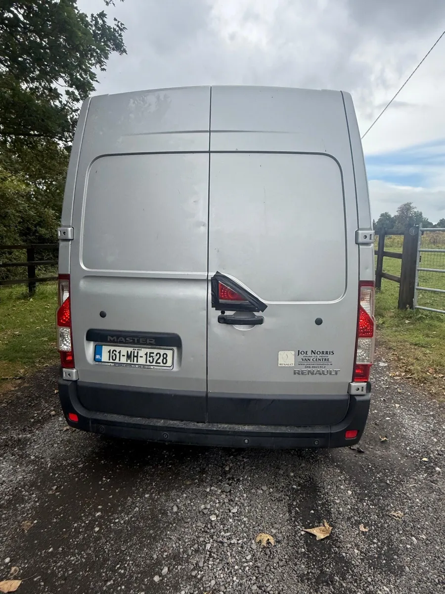Renault Master 2016 DOE 12/25 - Image 3