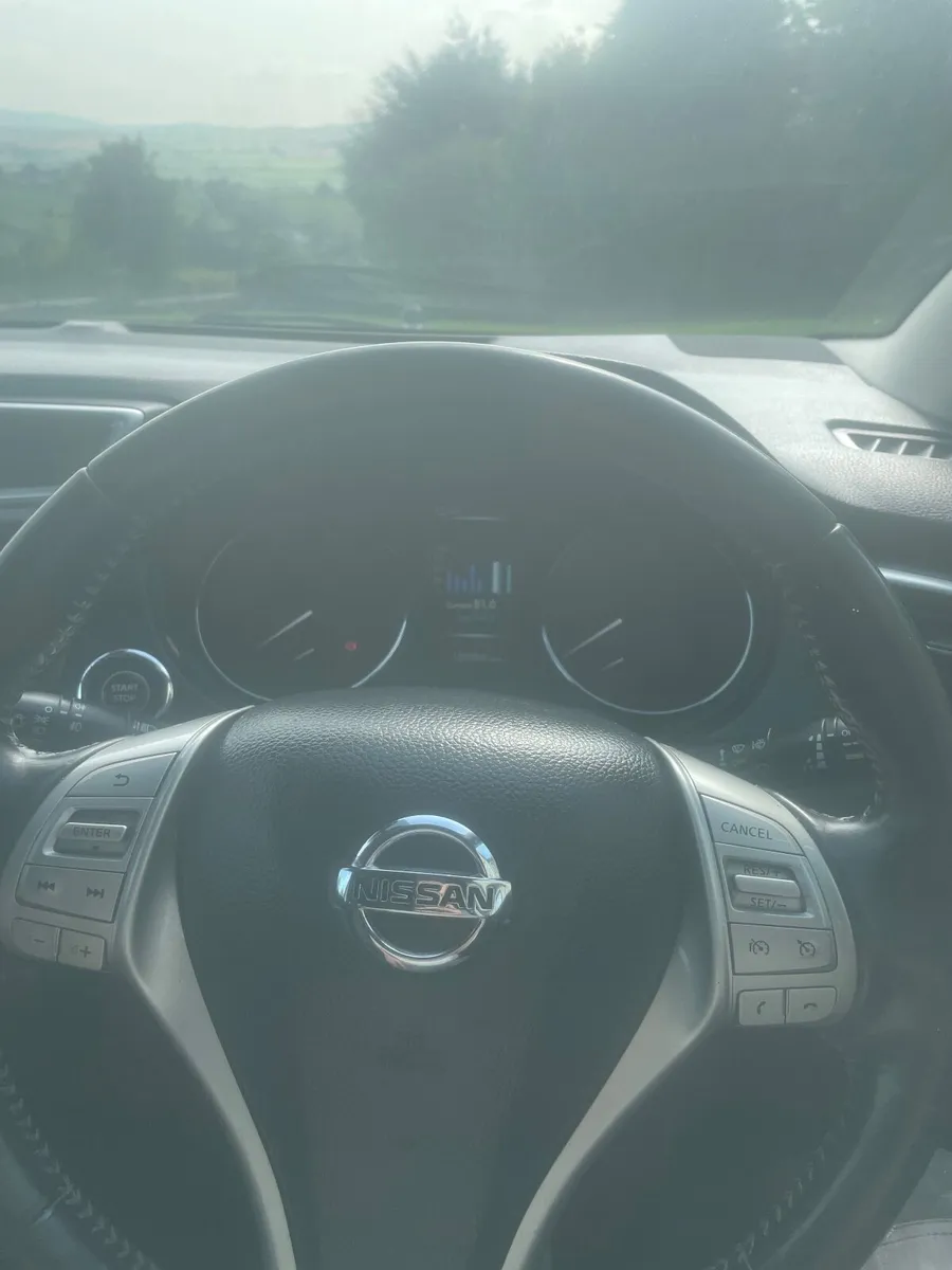 Nissan Qashqai 2015 - Image 3