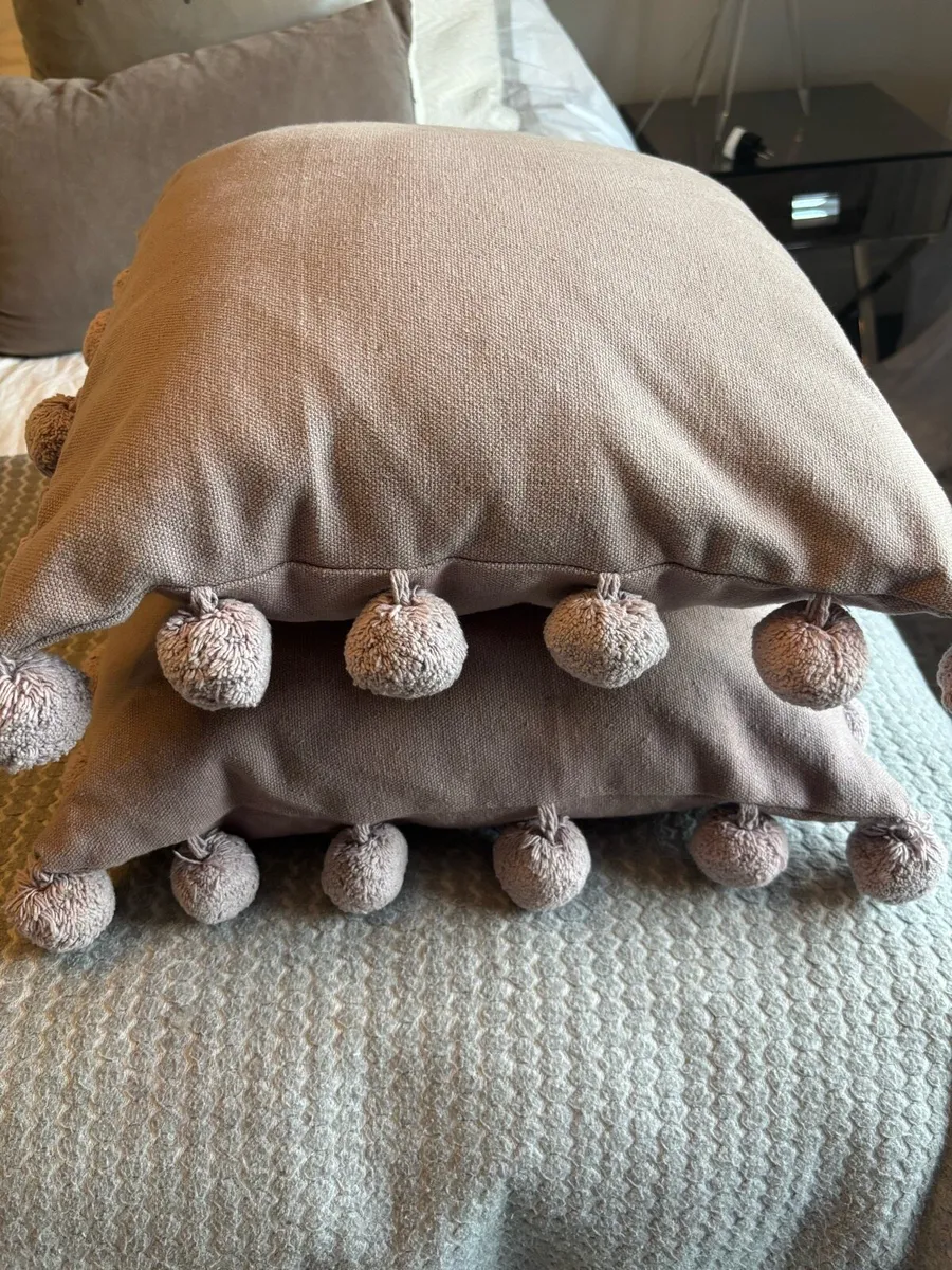 Cushions - Image 2