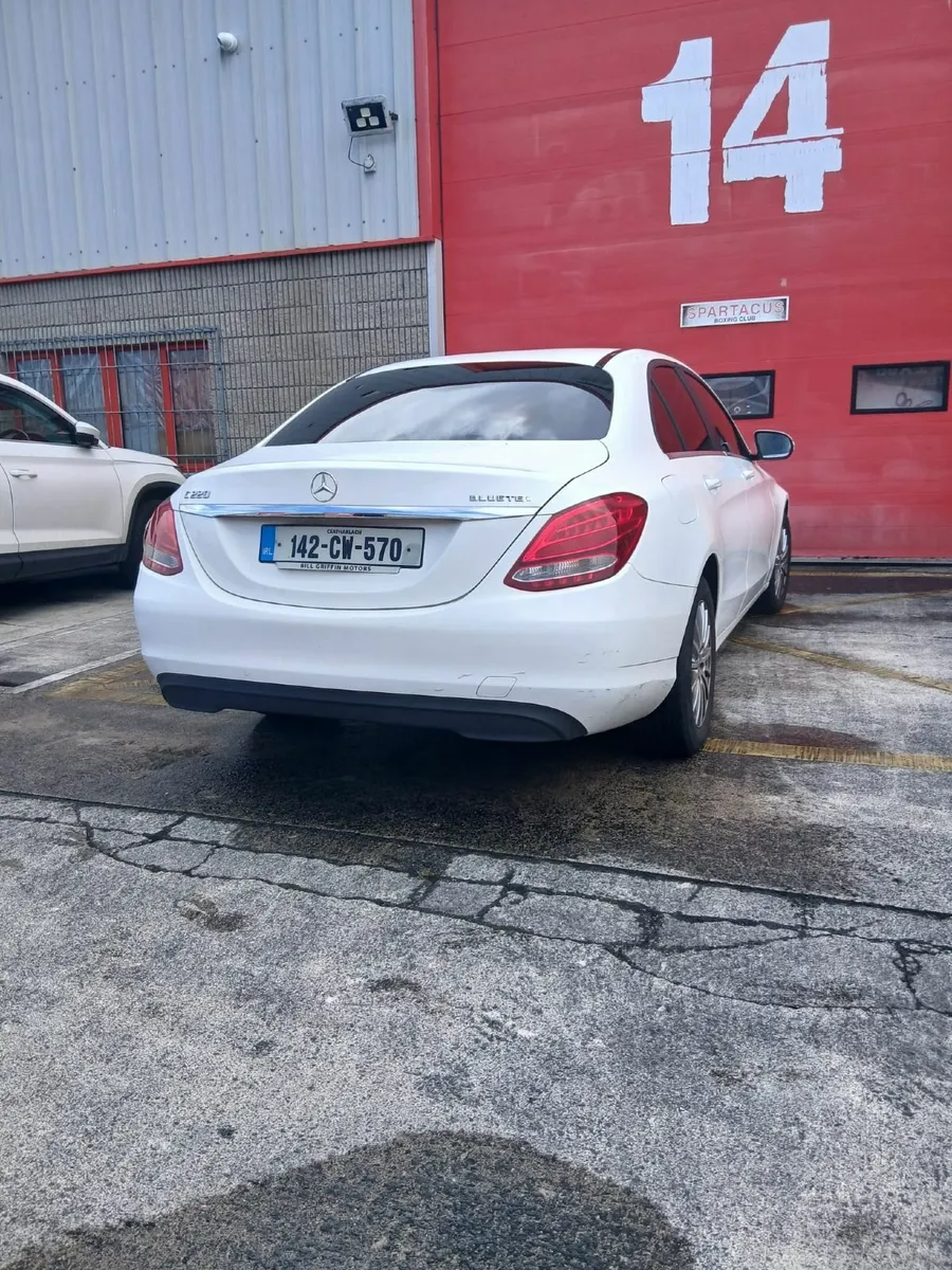 Mercedes-Benz C-Class 142 - Image 3