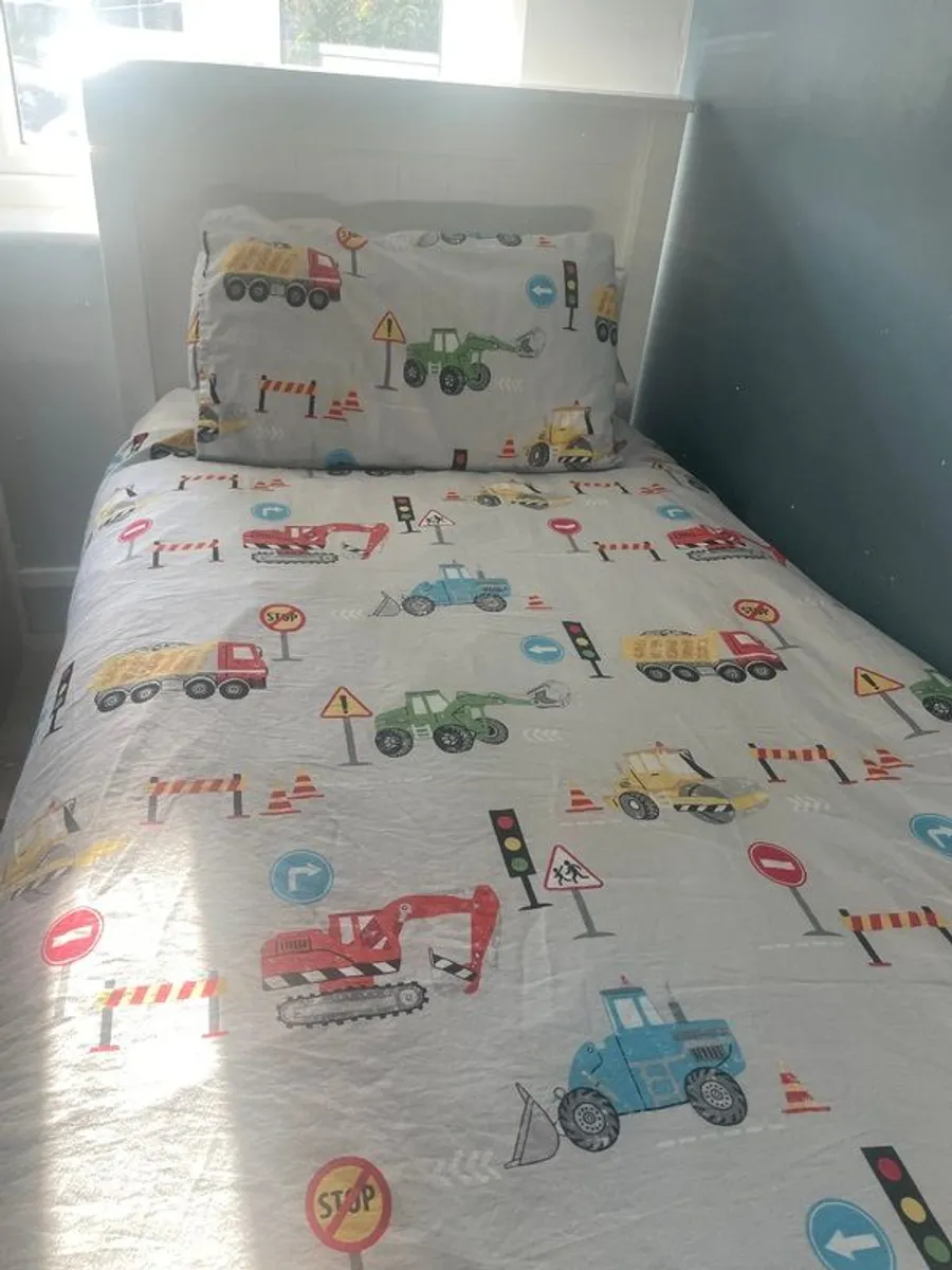 White Single Beds x2 - Image 1