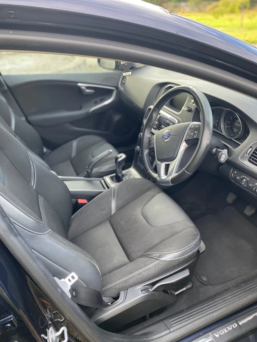 Volvo V40 2016 - Image 3