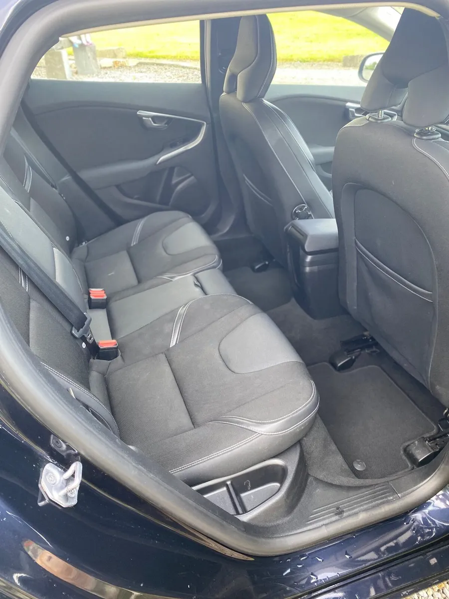 Volvo V40 2016 - Image 4