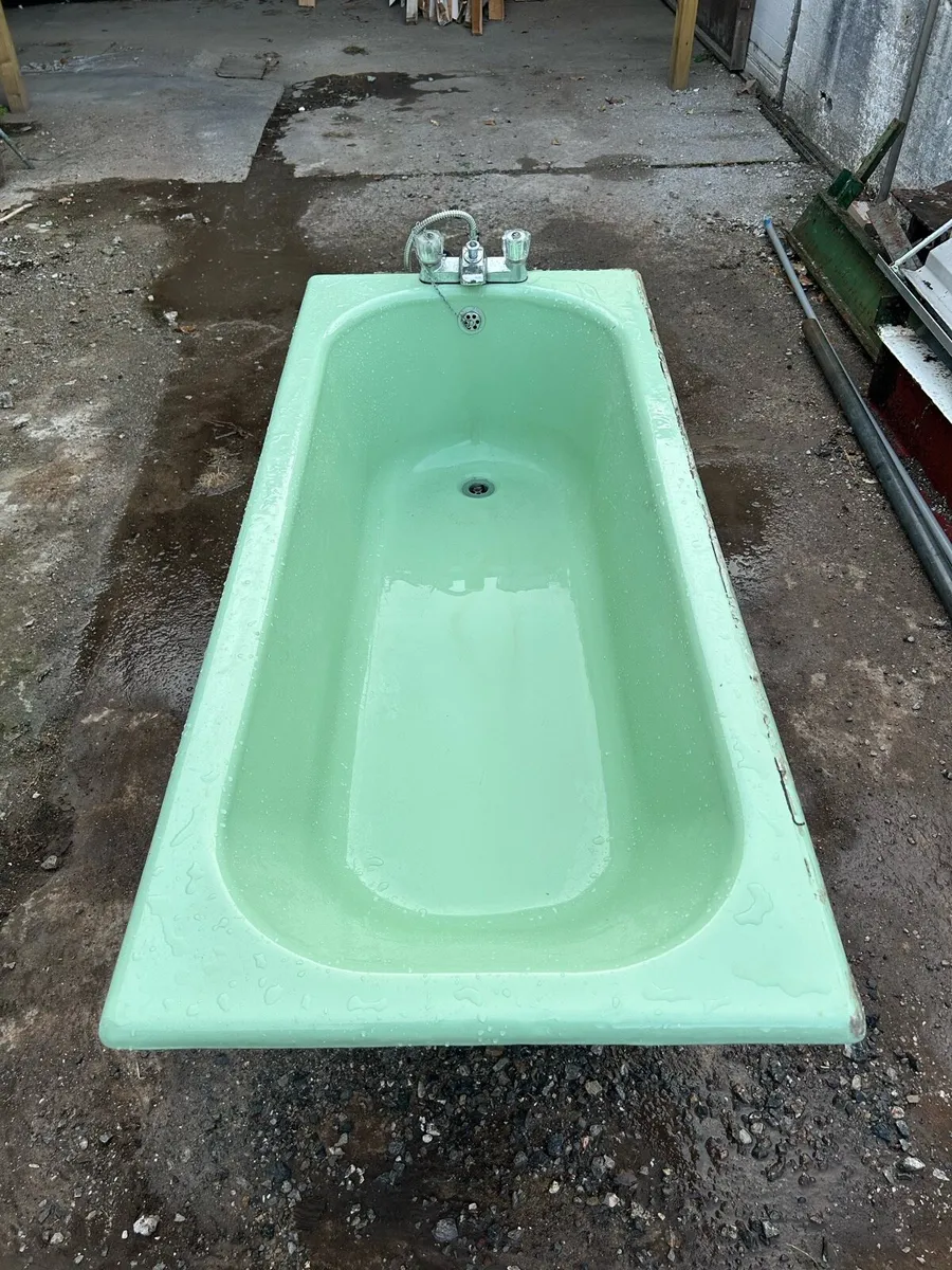 Cast Iron Bathtub - Image 1