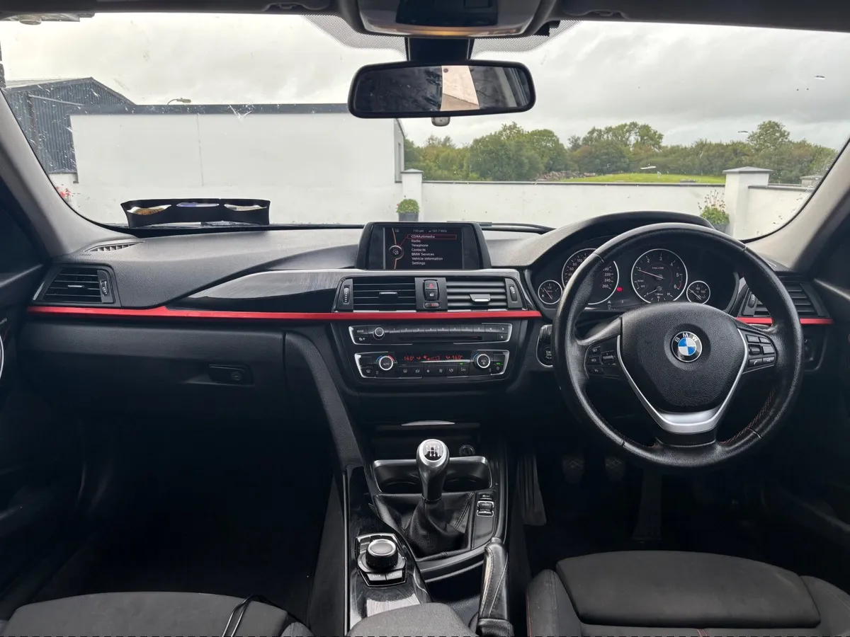 BMW 3-Series 2012 - Image 3