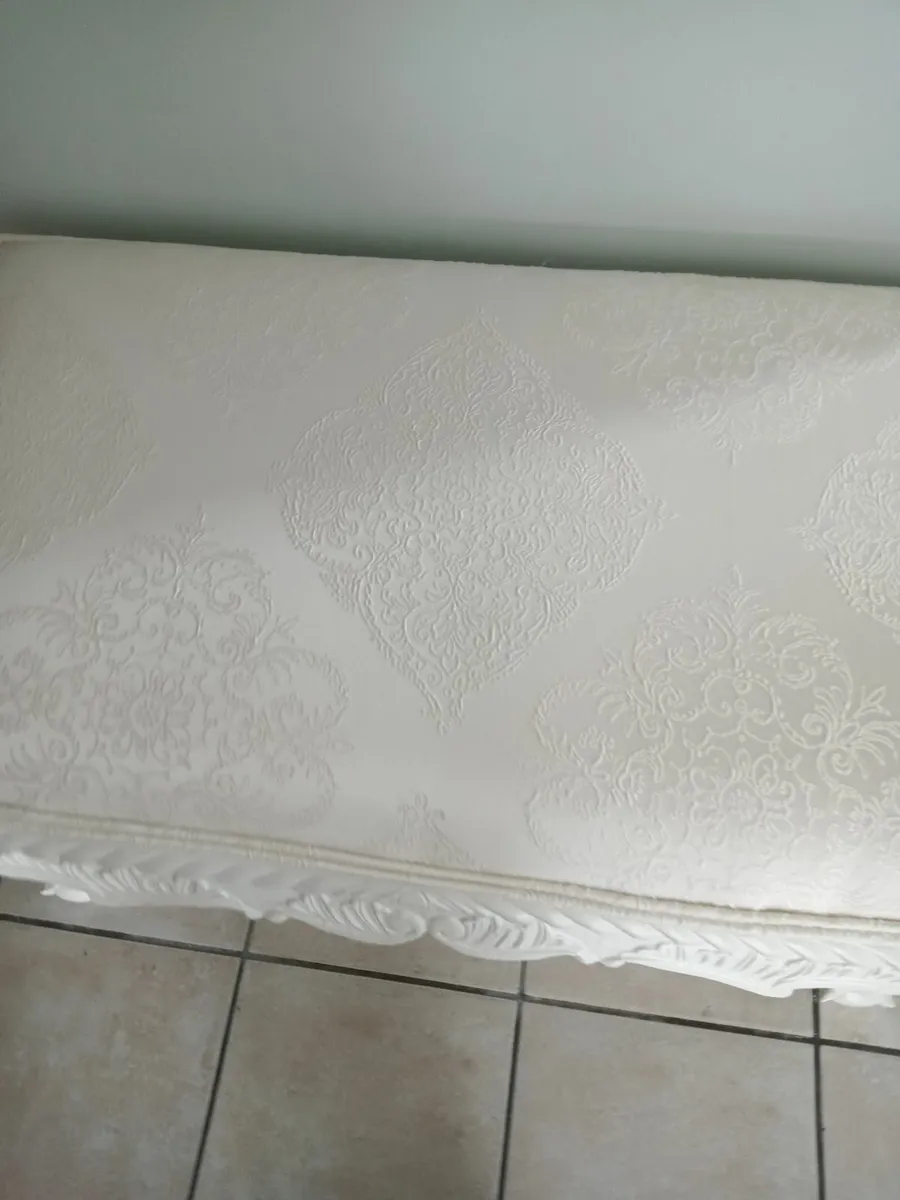 Bedroom Seat - Image 4