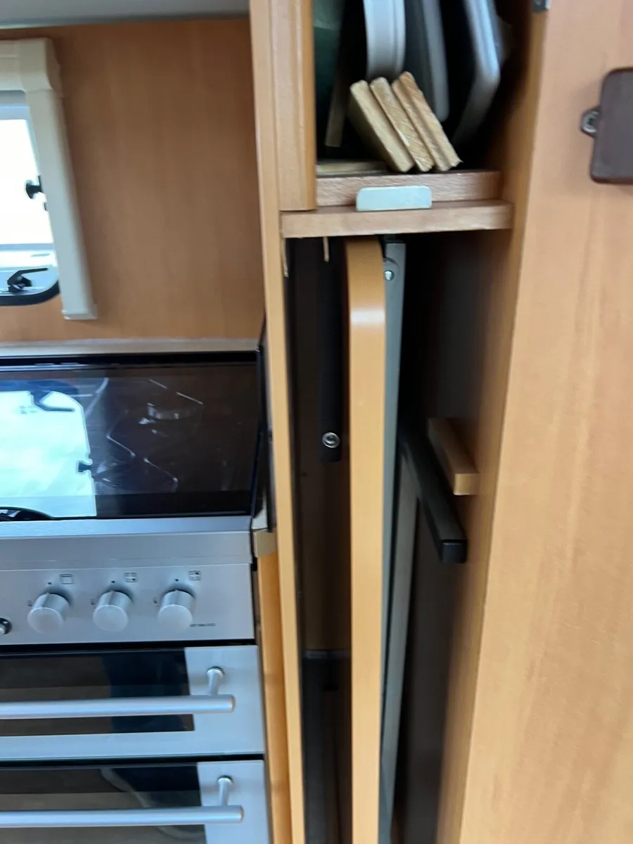 Caravan - Image 2