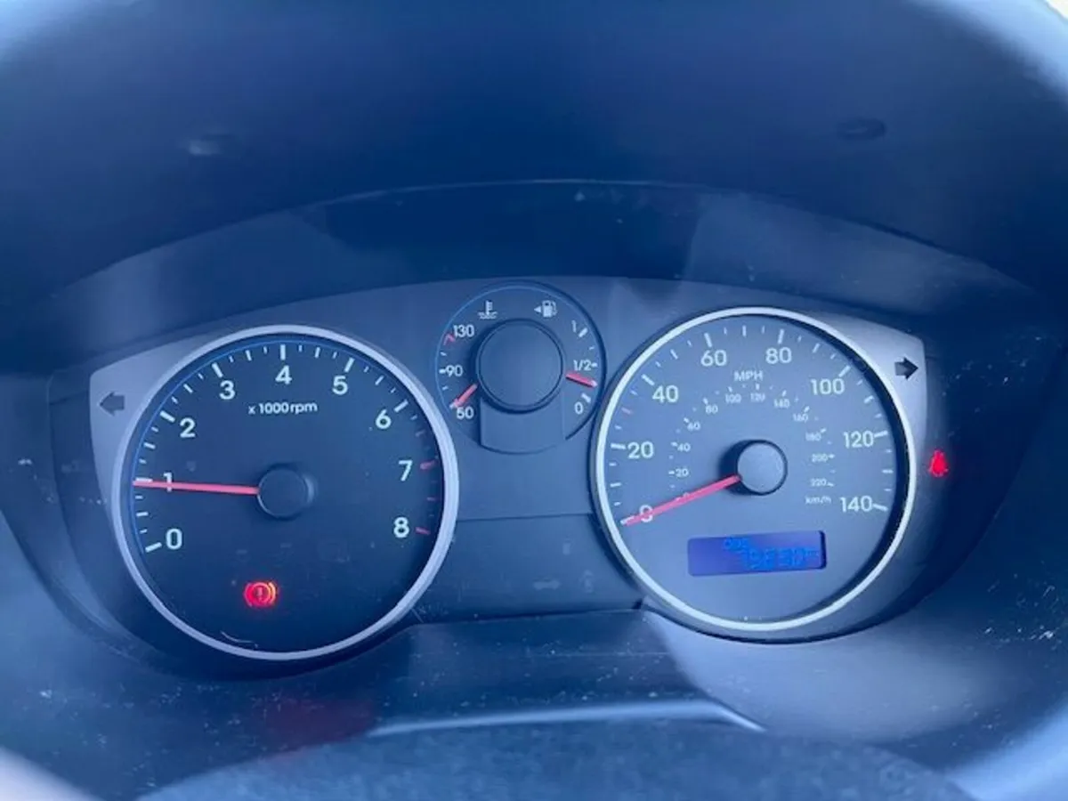Hyundai i20 2013 - Image 2