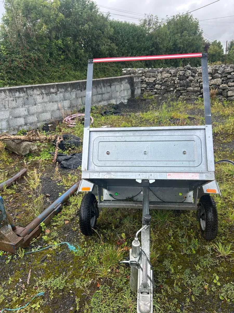 Trailer log splitter and corn roller - Image 1