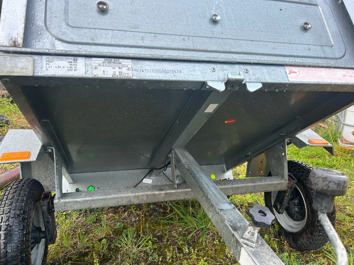 Trailer log splitter and corn roller - Image 3
