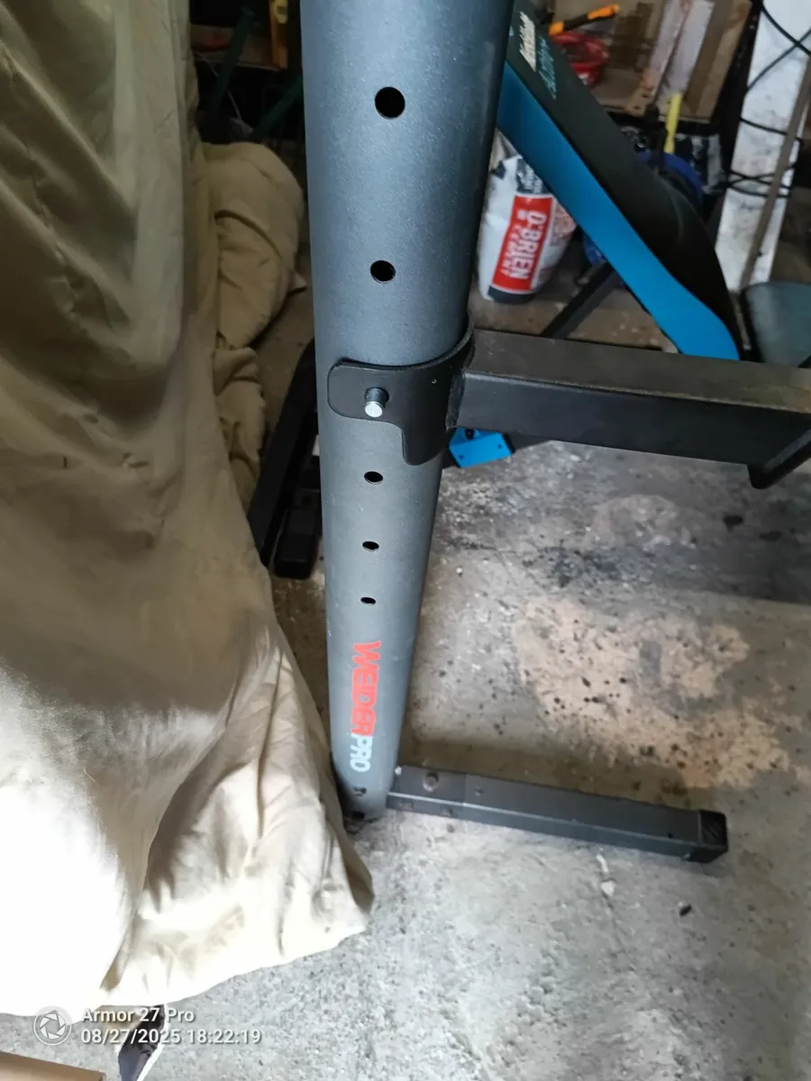 Squat rack and bench - Image 1