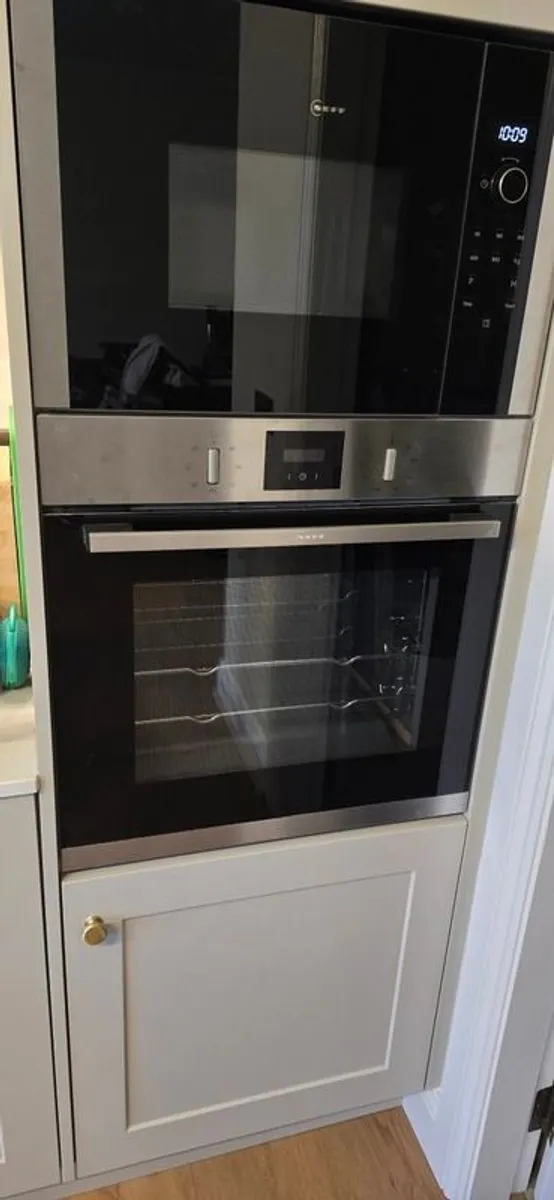 NEFF built in oven and microwave - Image 1