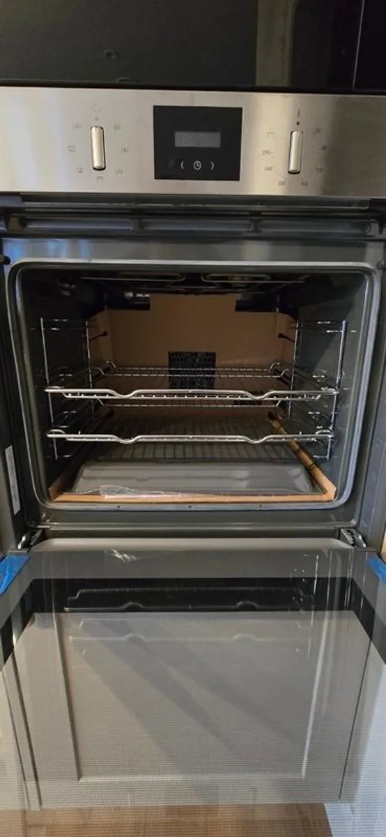 NEFF built in oven and microwave - Image 3