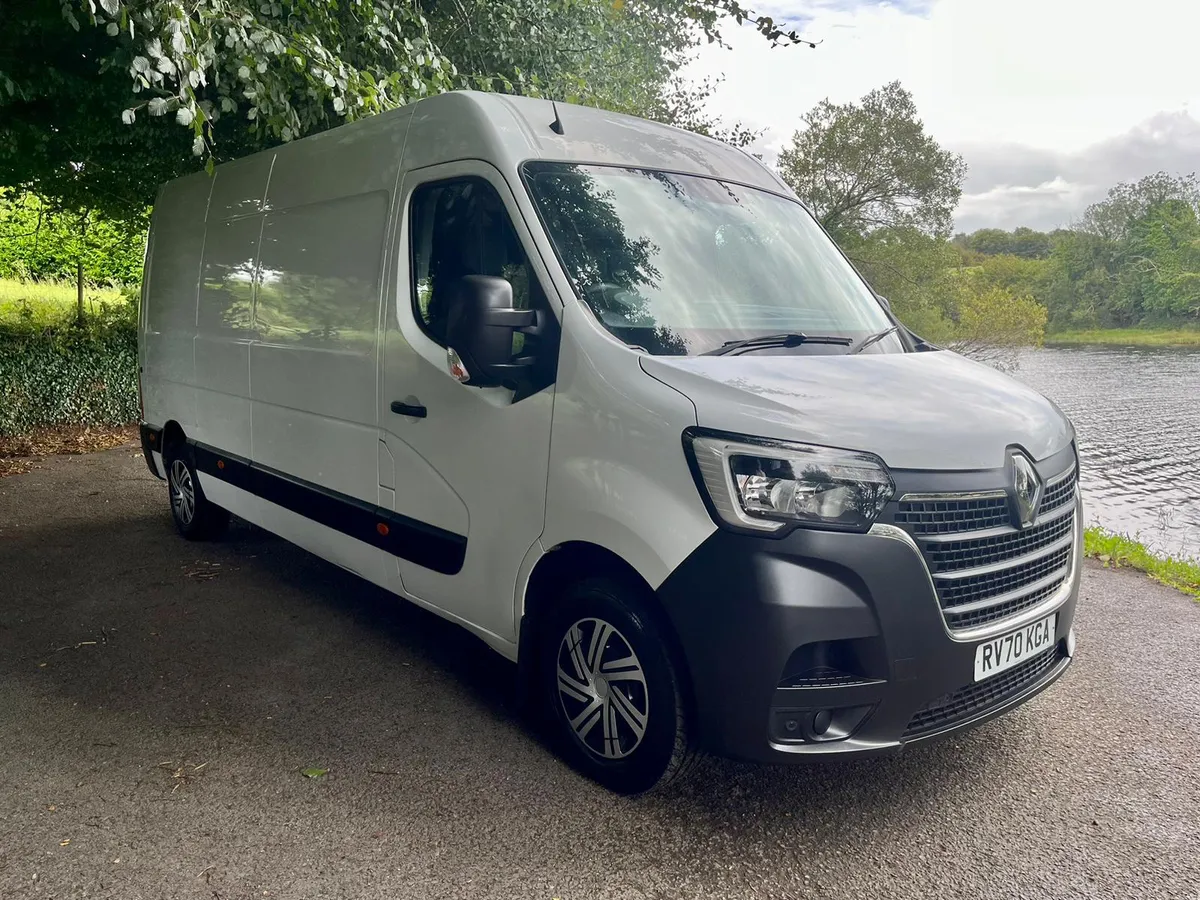 Late 2020 Renault Master Business 150 (VRT €250) - Image 1