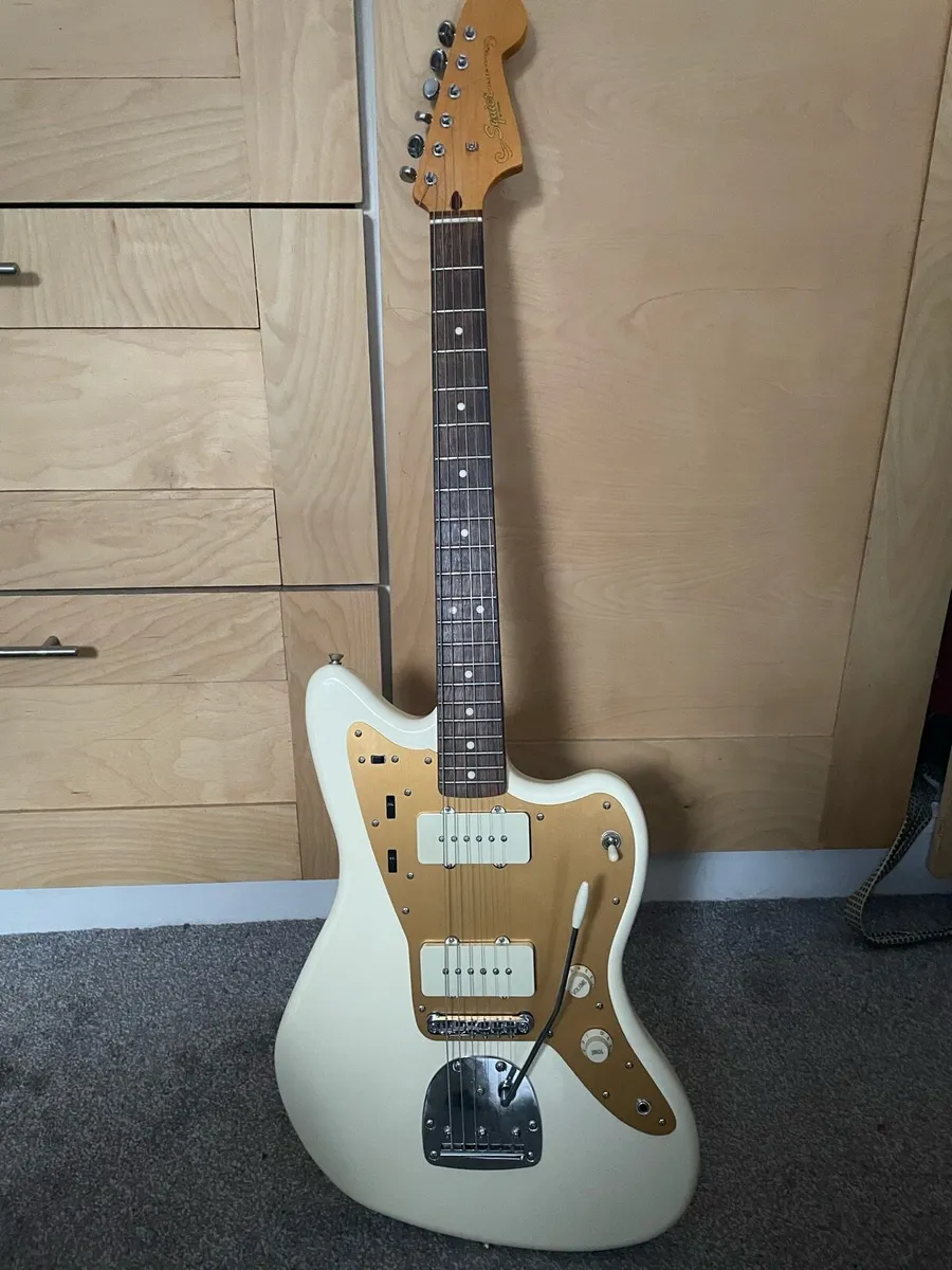 Squier J Mascis Jazzmaster - Image 1