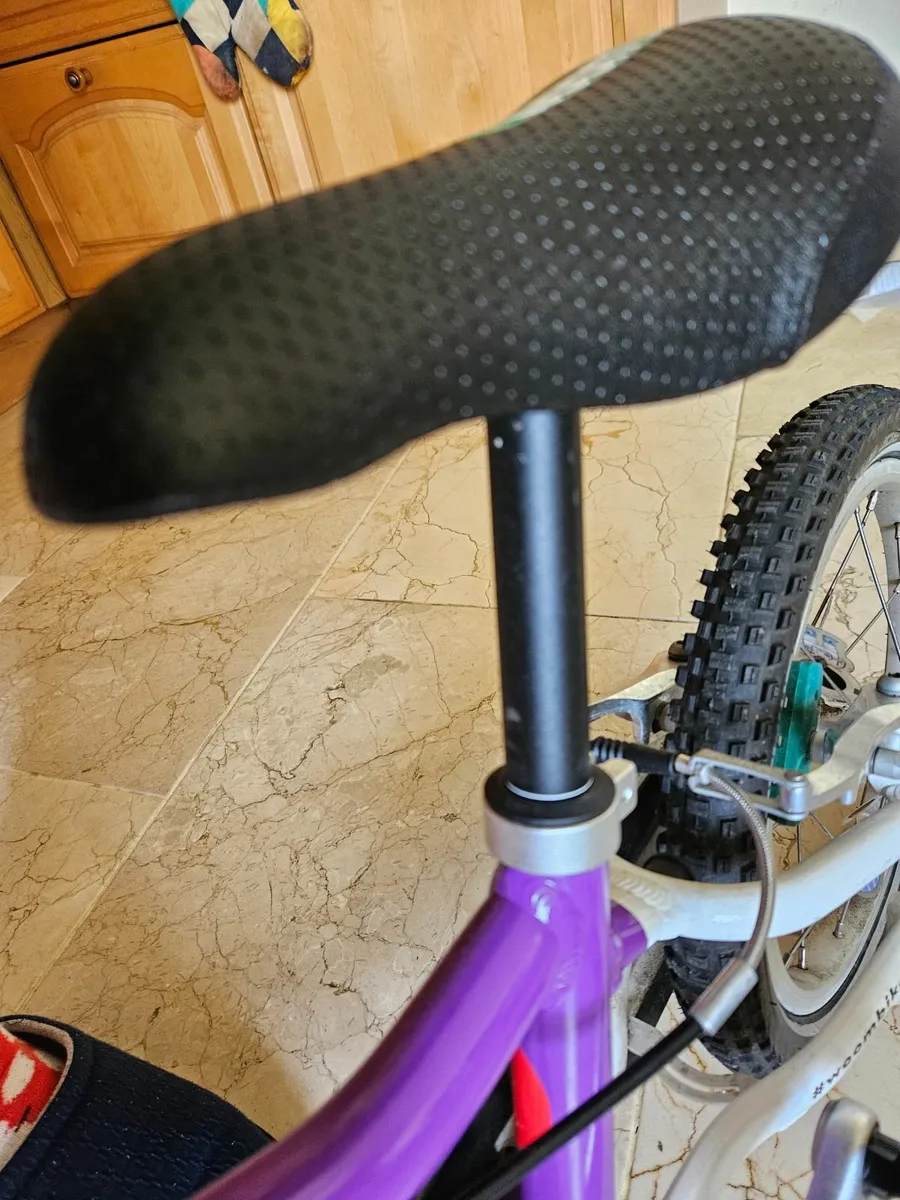 Woom Go 2 Kids Bike (14 inch) - Image 2