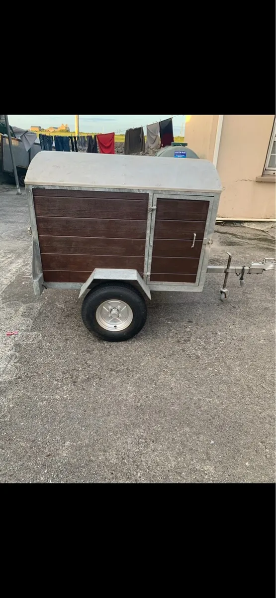 Dog Box - Image 3