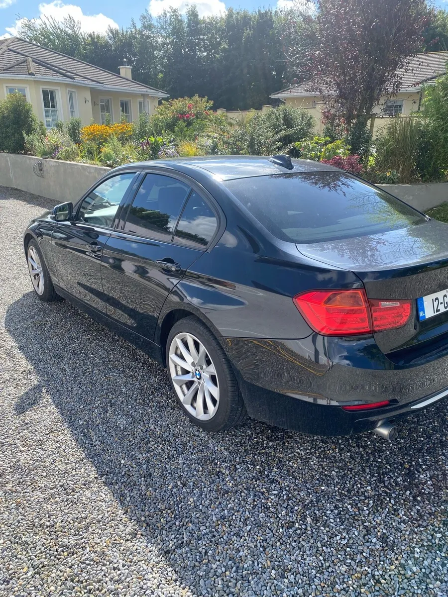 Car - Image 3