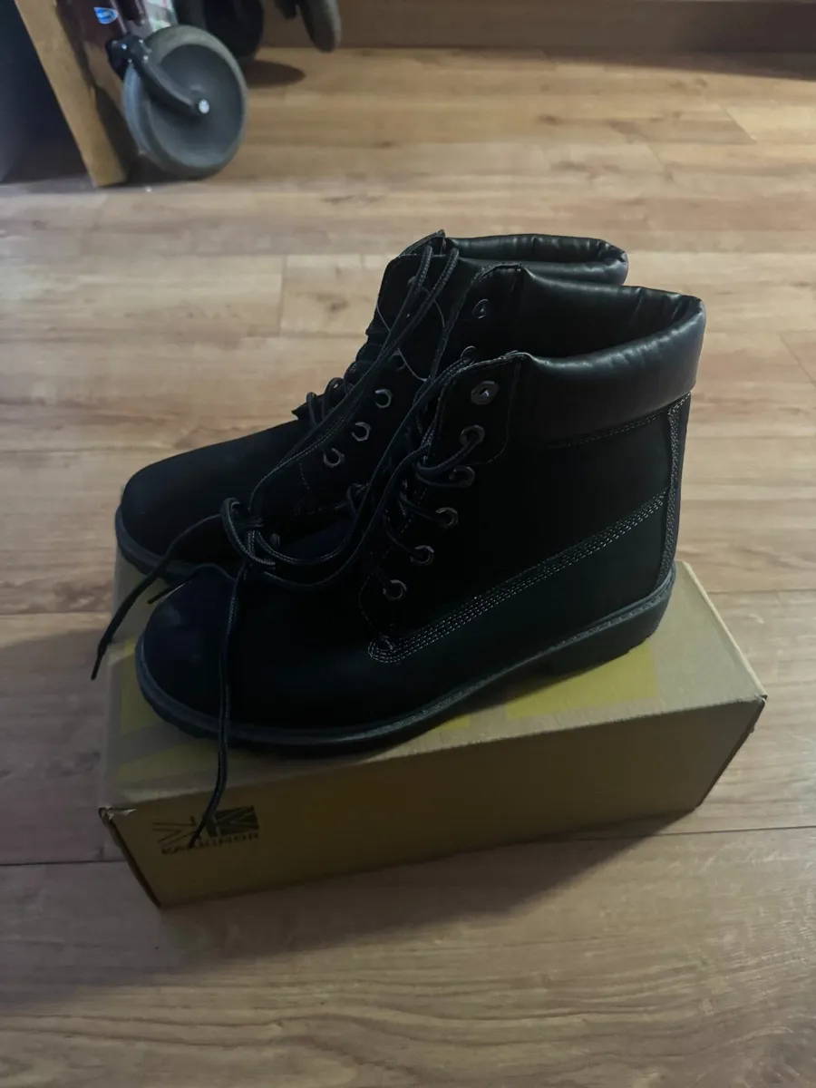 Shoes - Image 2