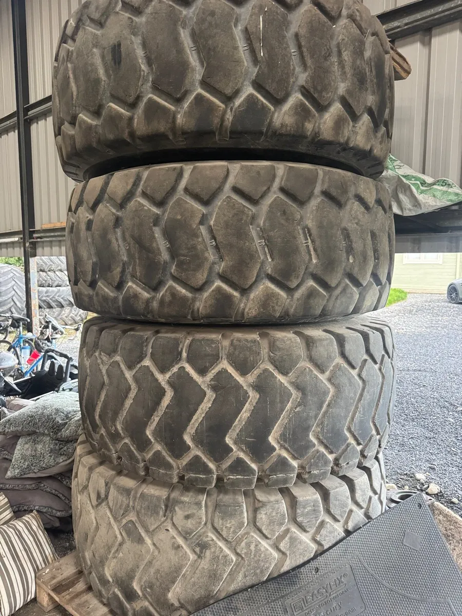 Volvo L110 wheel & tyres , TS115 wheel & tyres - Image 1