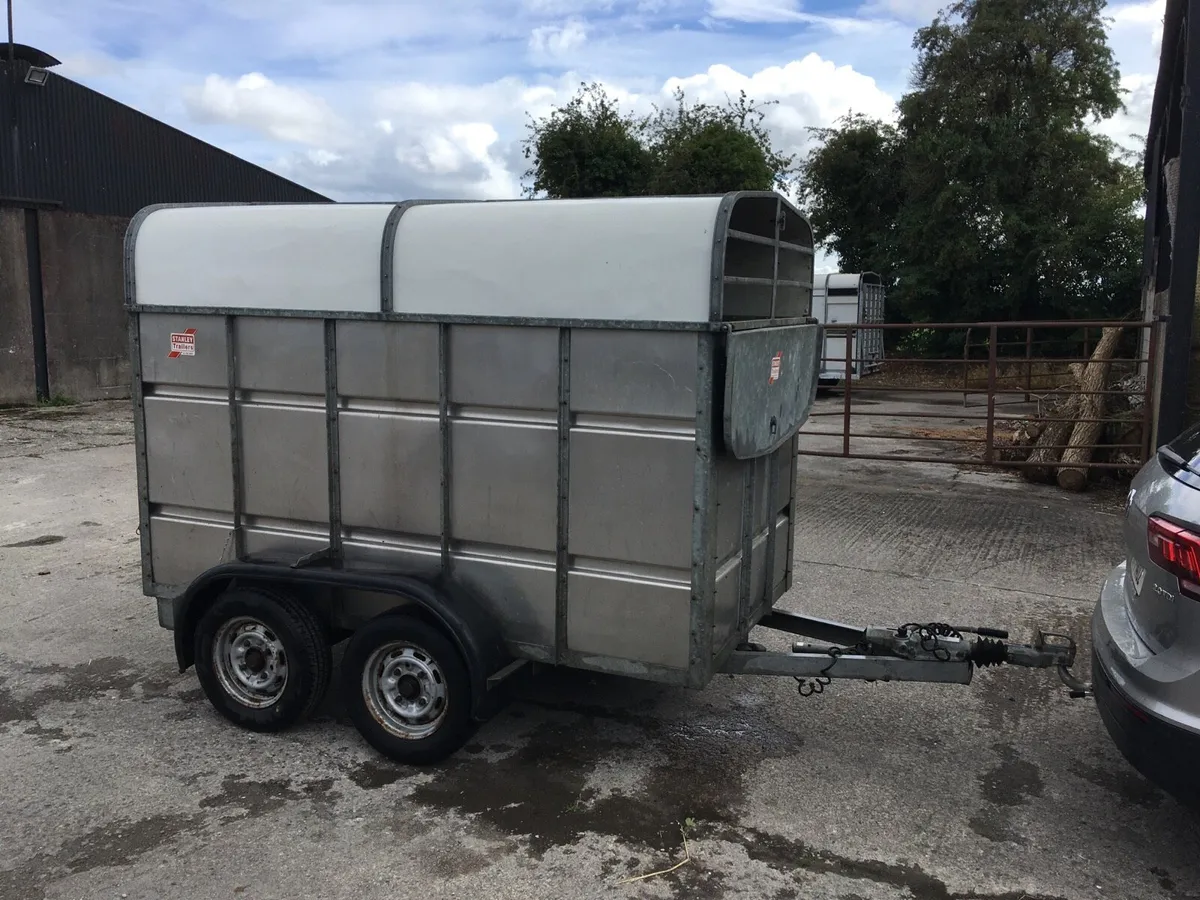 Trailers - Image 1