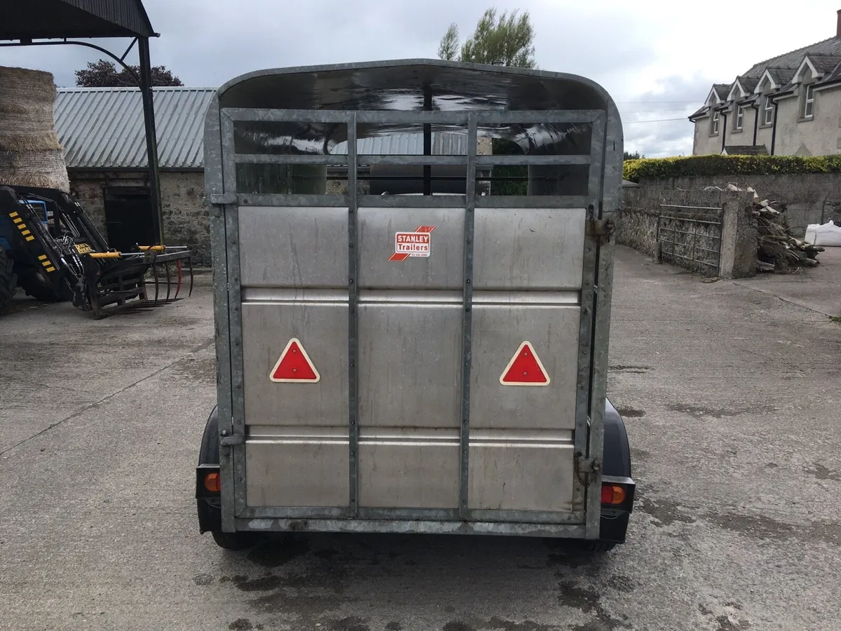 Trailers - Image 2
