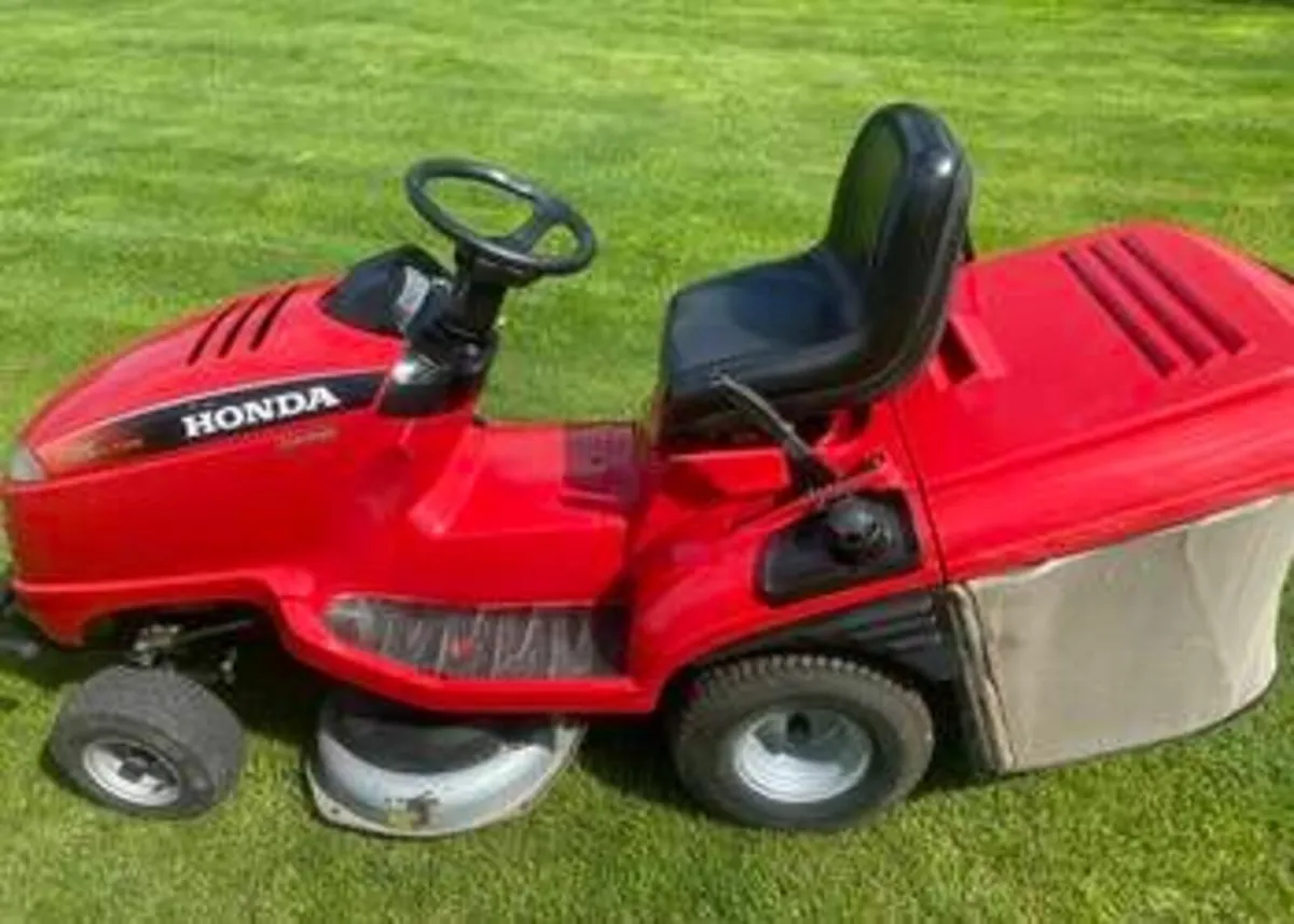 HONDA RIDEON MOWER - Image 1