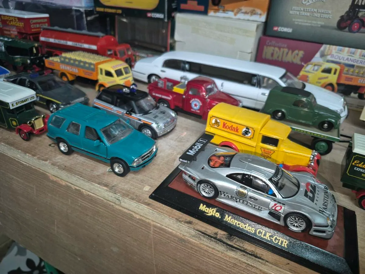 Joblot of 32 models 1/50 & 1/43 - Image 4
