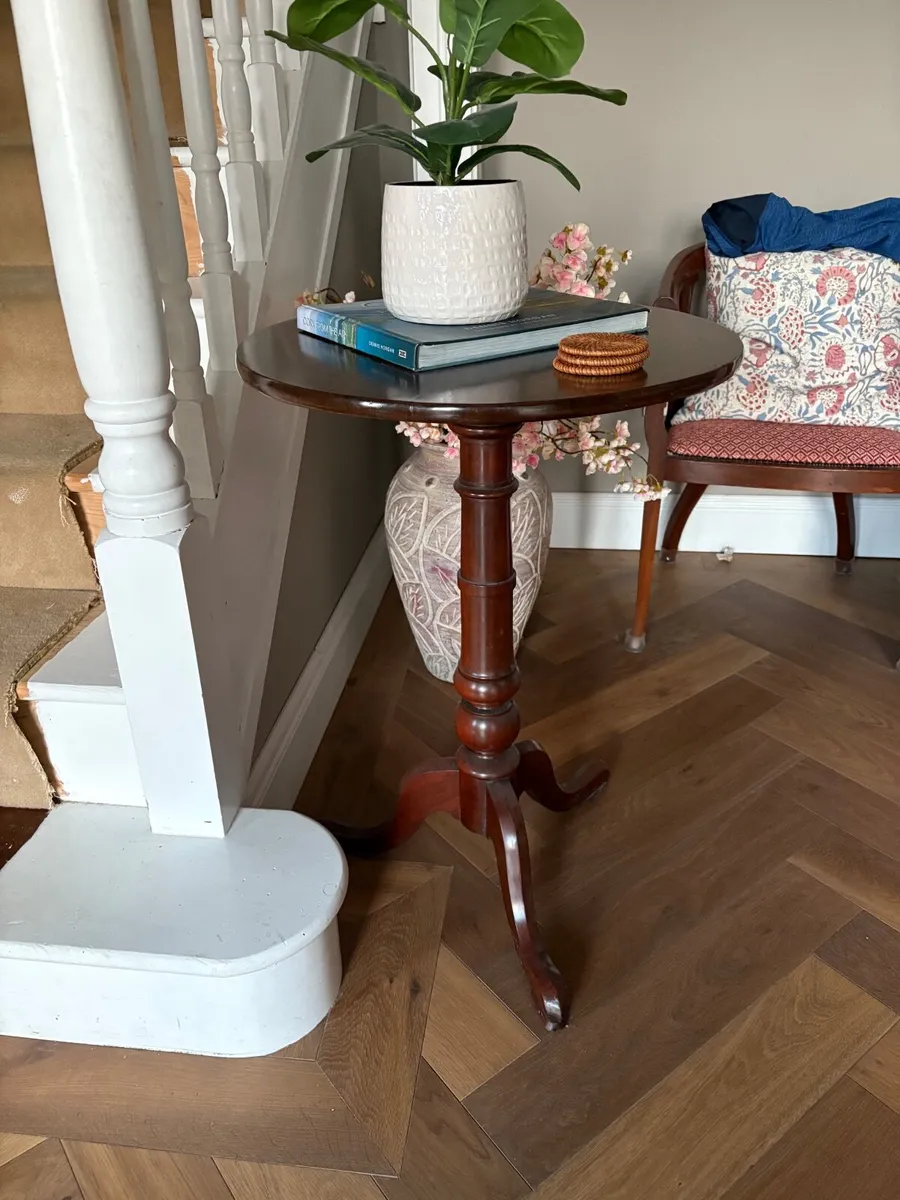 Round side table - Image 3