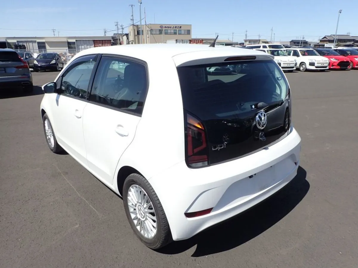 Volkswagen Up! 1.0 5DR H/B Automatic - Image 4