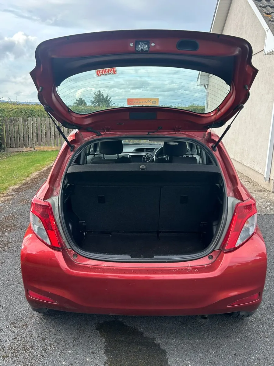 Toyota Yaris 2012 - Image 4