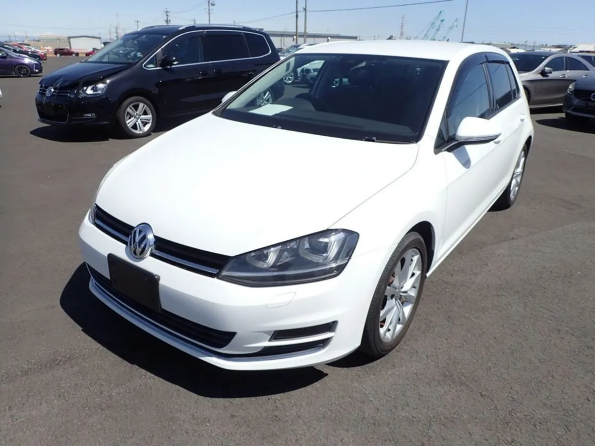 Volkswagen Golf 1.4 Highline Petrol Automatic 5DR - Image 3