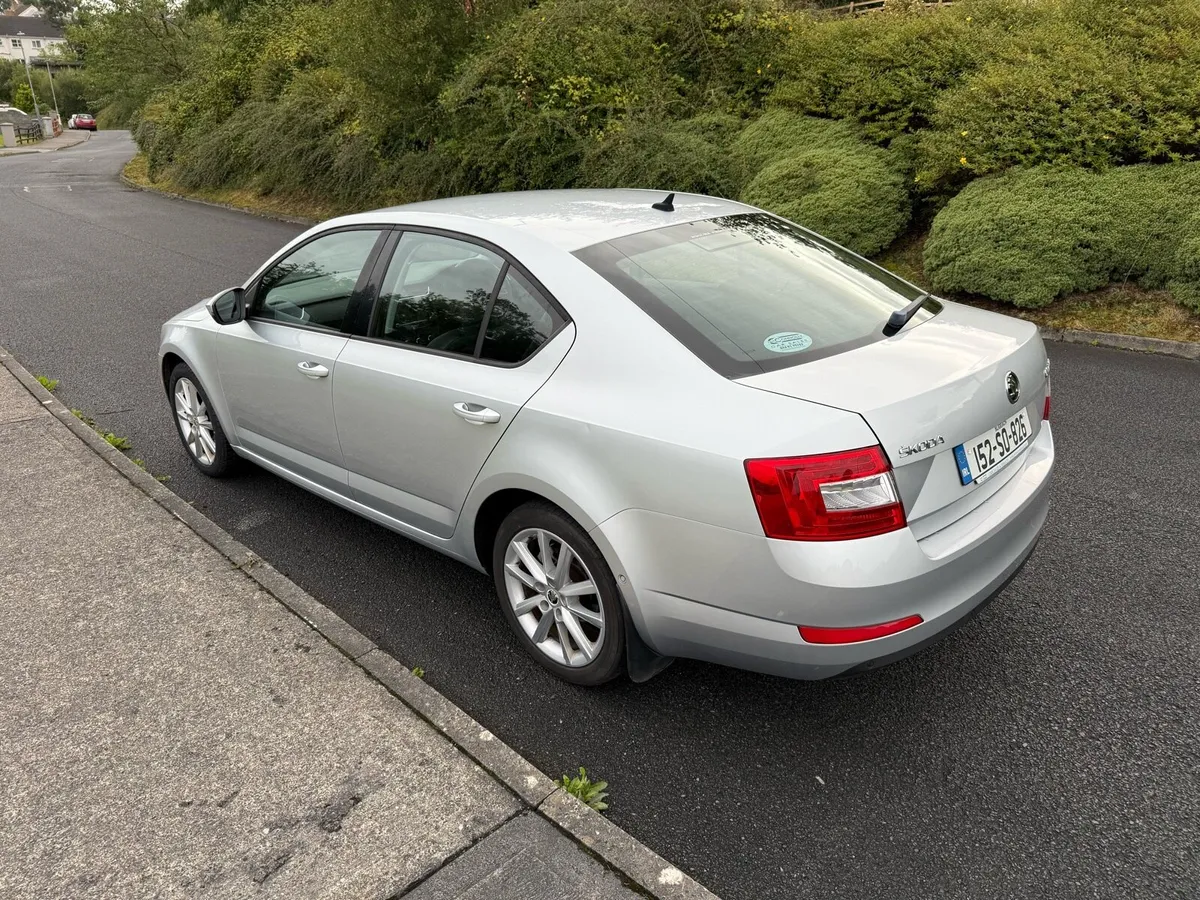 152 Skoda Octavia 2.0tdi 150bhp / very high spec - Image 4