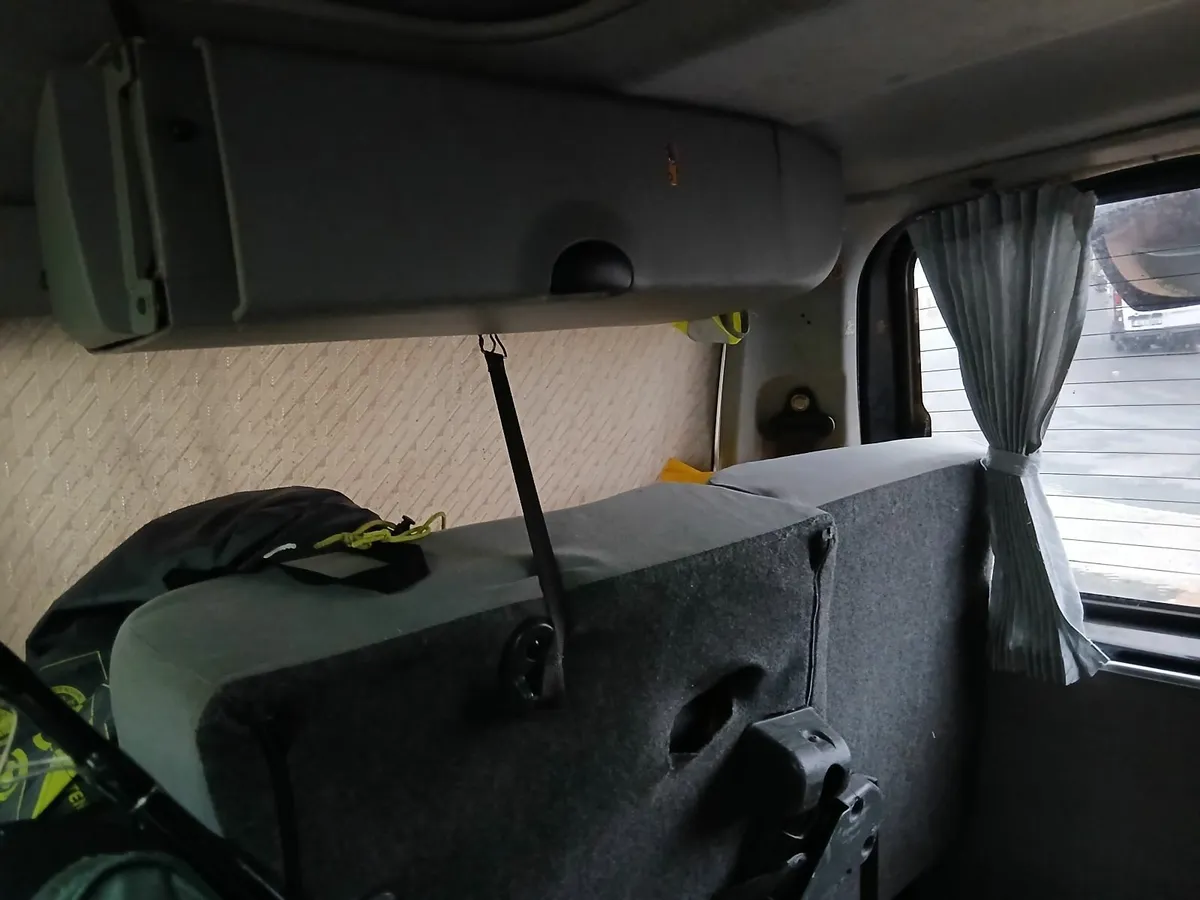 Camper - Image 4