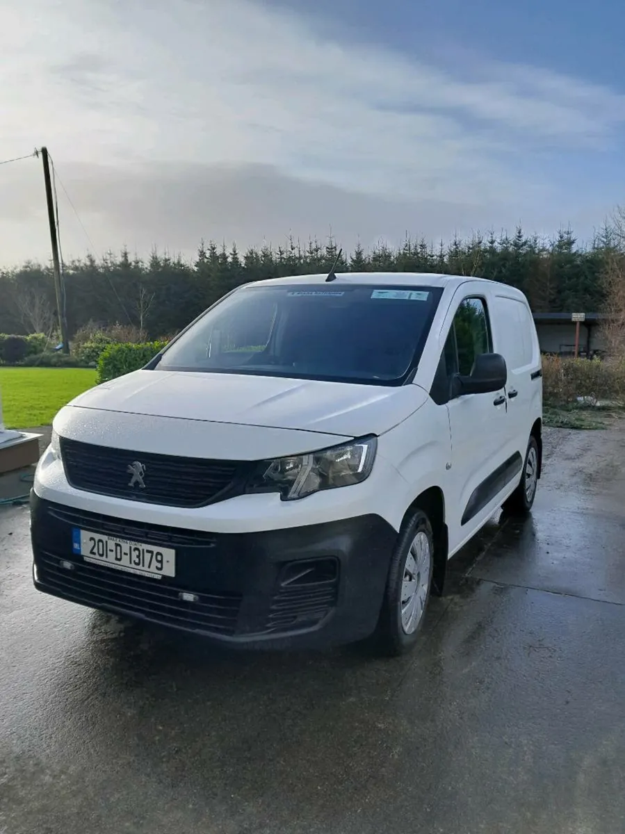 Van - Image 1