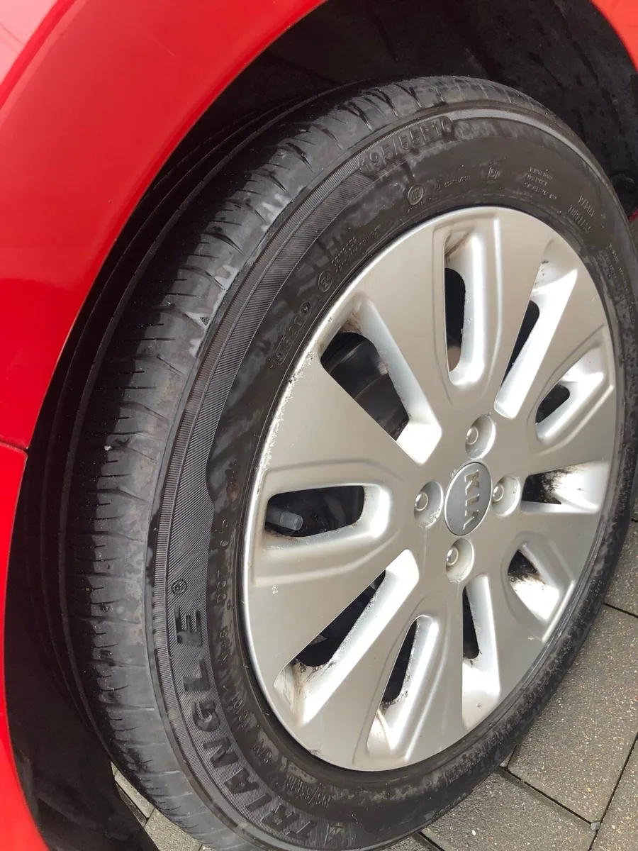 Kia Rio car - Image 3
