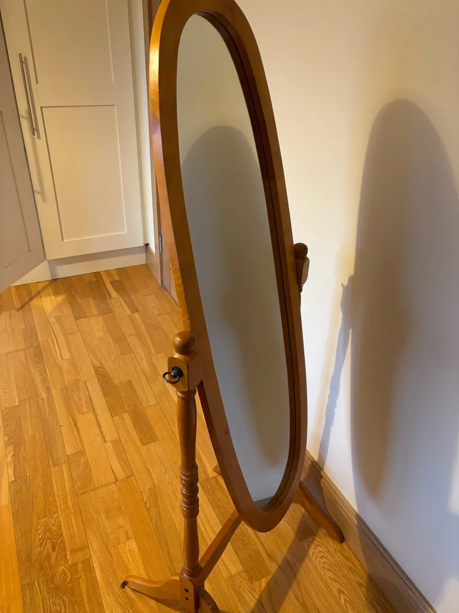 Chest of drawers and Mirror - Image 1