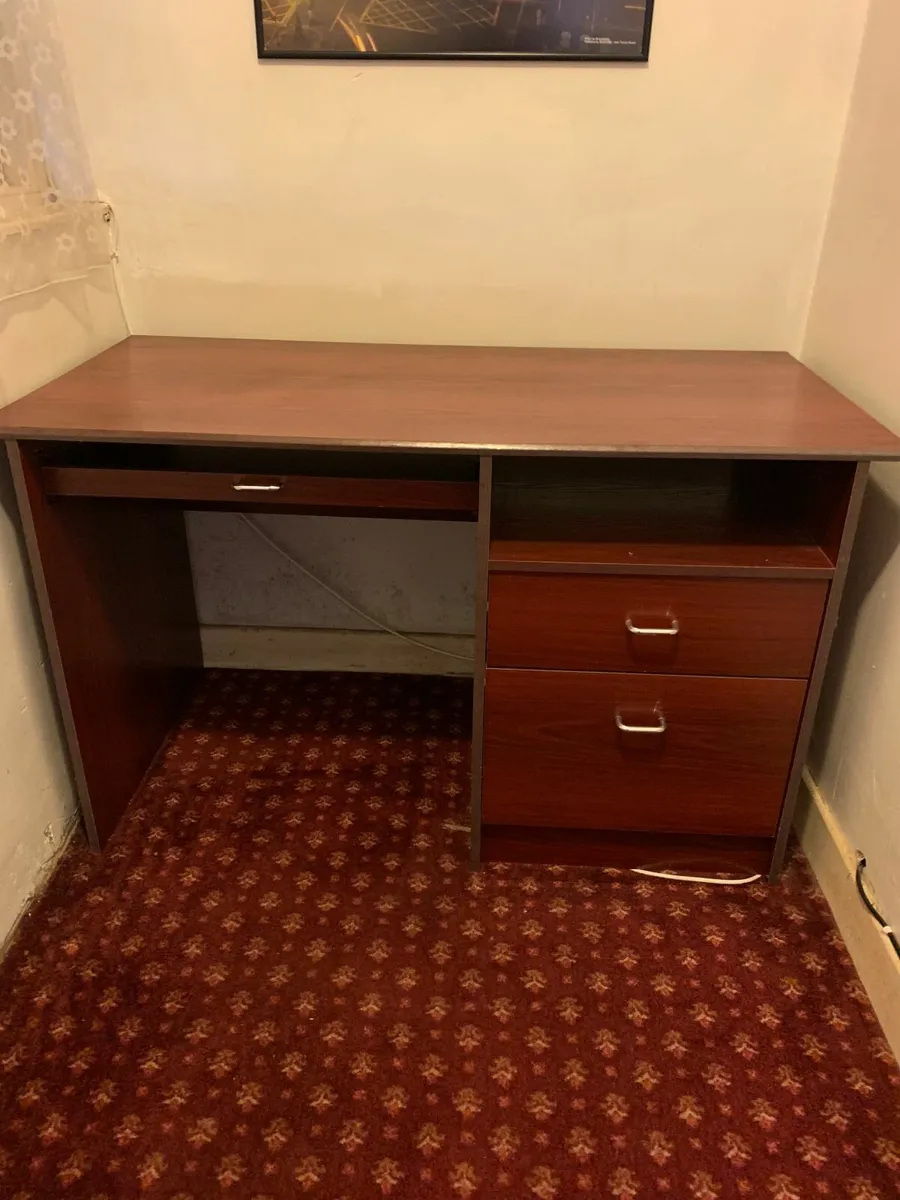Office Desk - Image 1