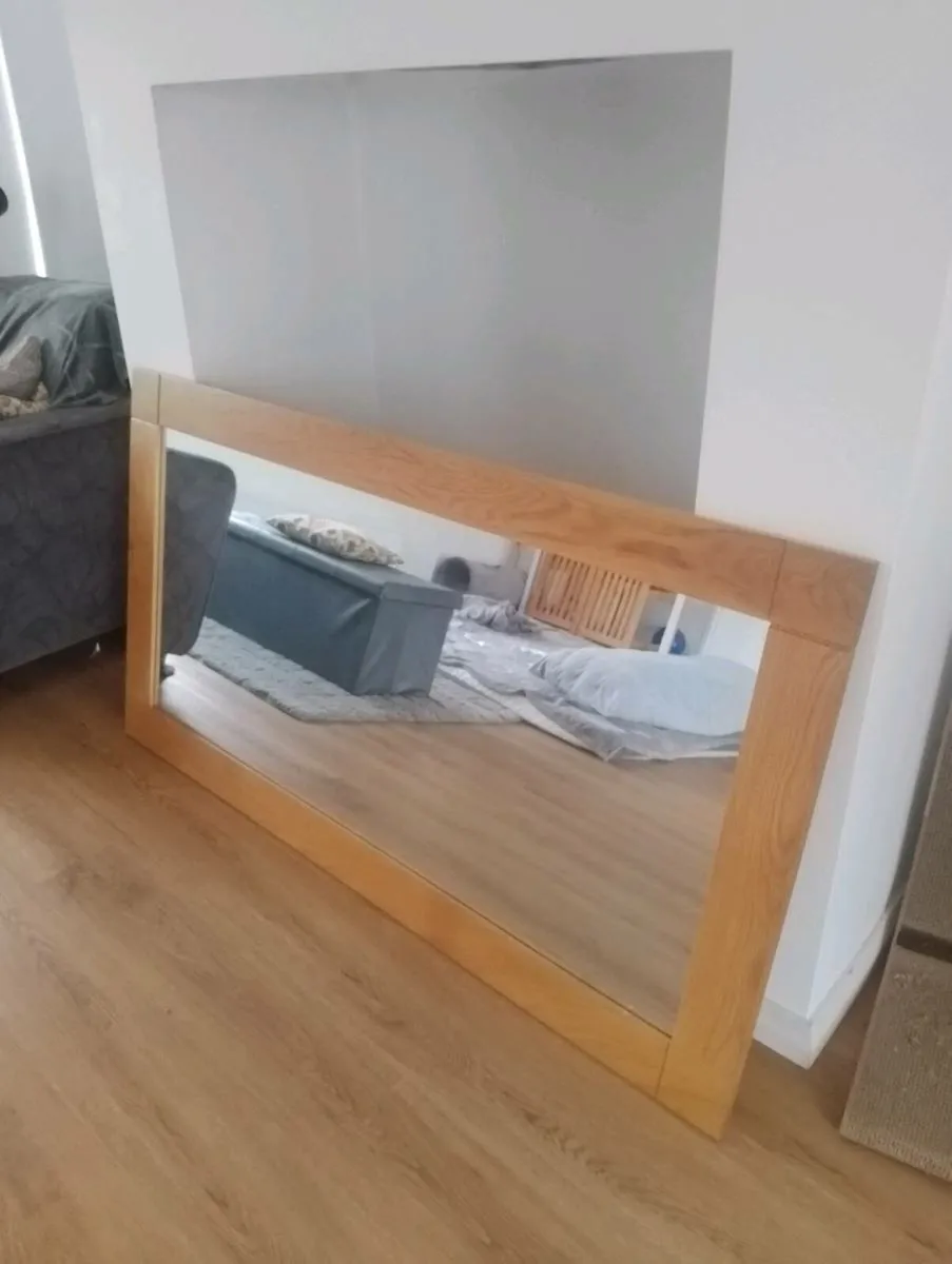 Large mirror - Image 1