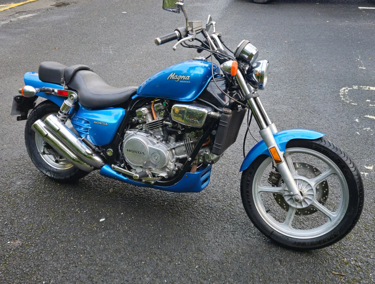 Trade in: 1987 Honda Magna VF700C - Image 2