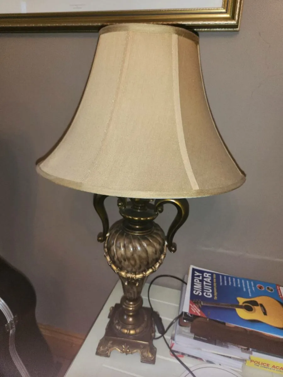 Office chair & Lamps - Image 2