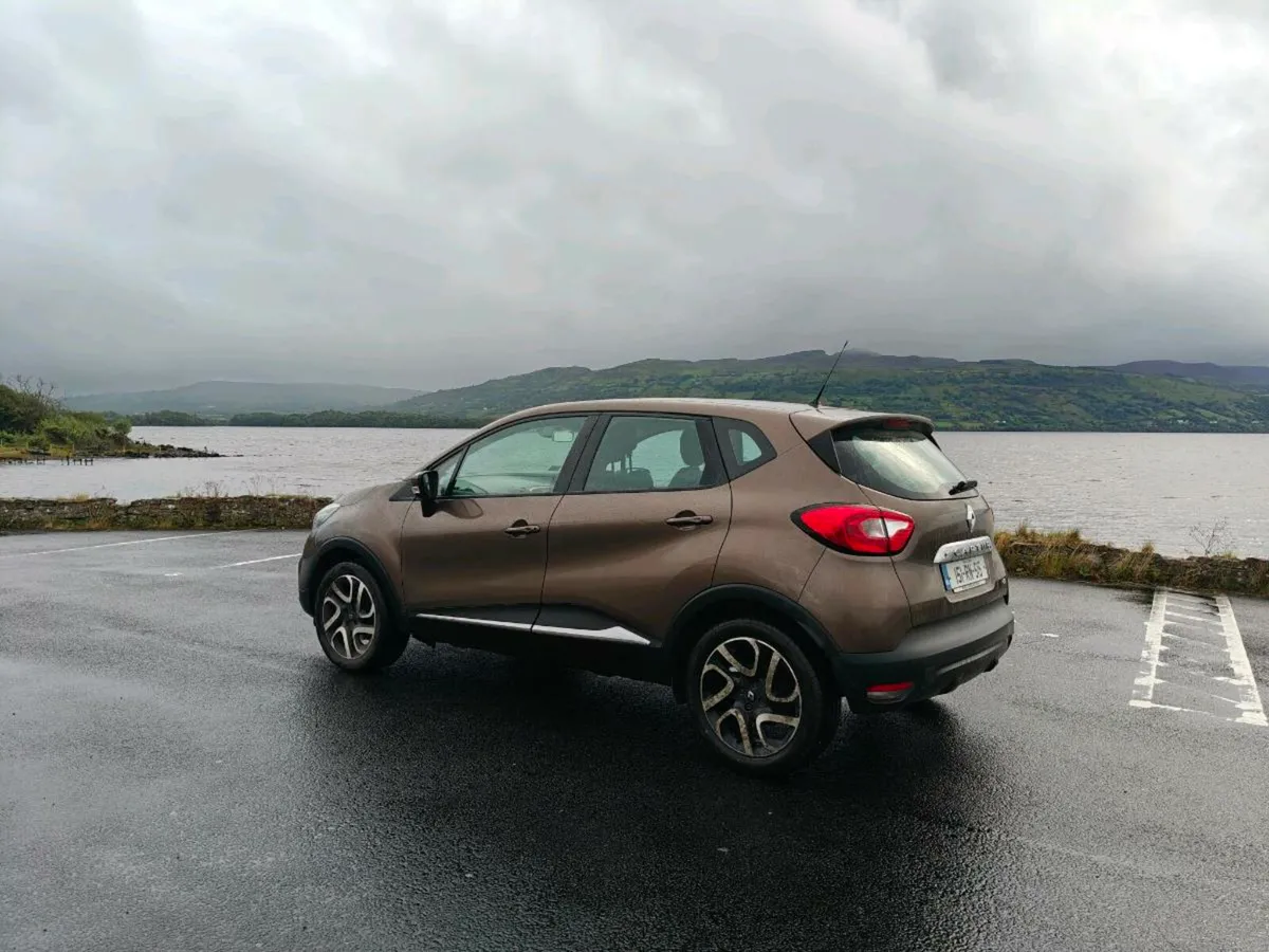 2015 Renault Captur (1.5 DCI 4DR) - Image 2