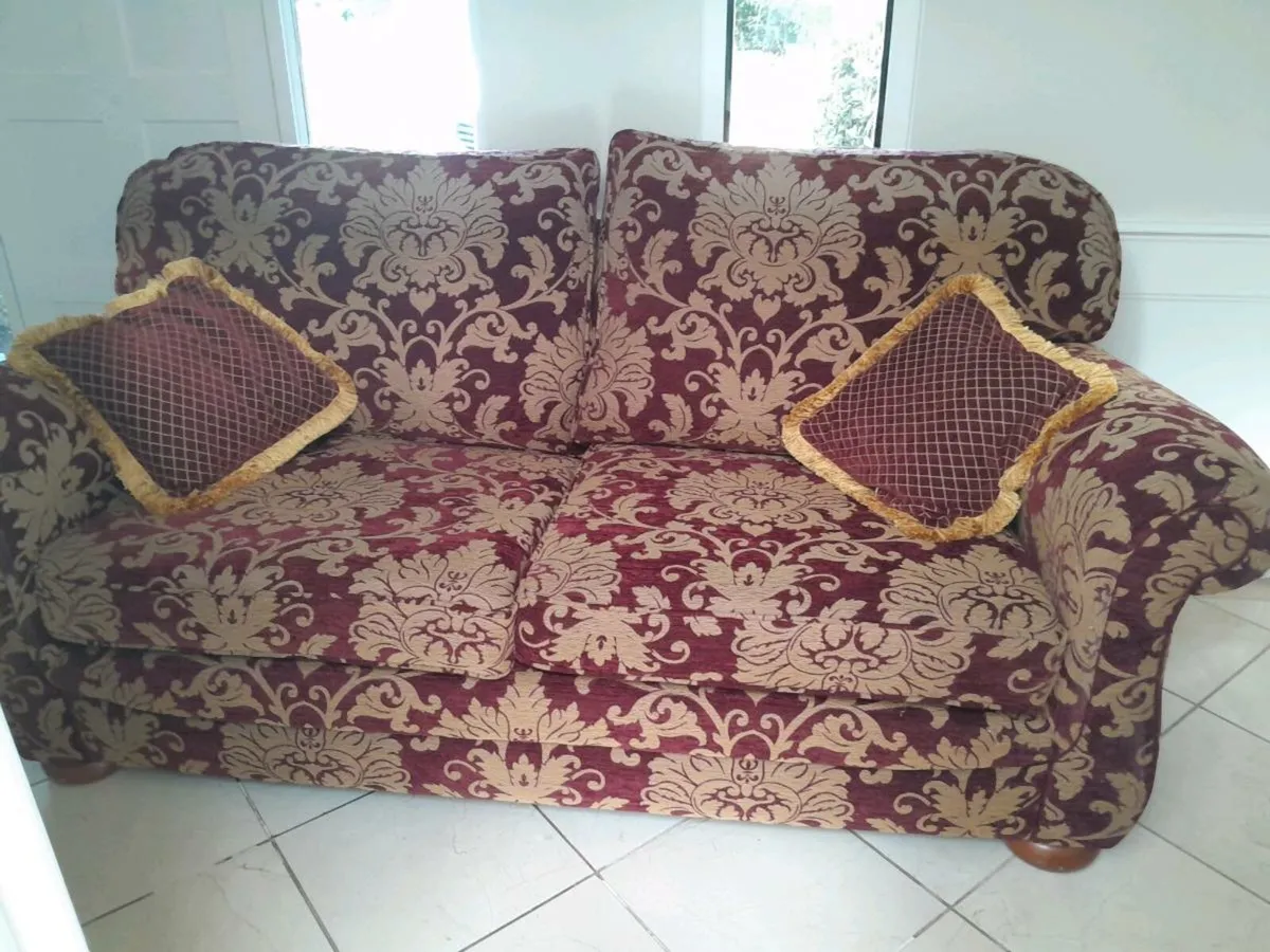 Three piece suite - Image 3