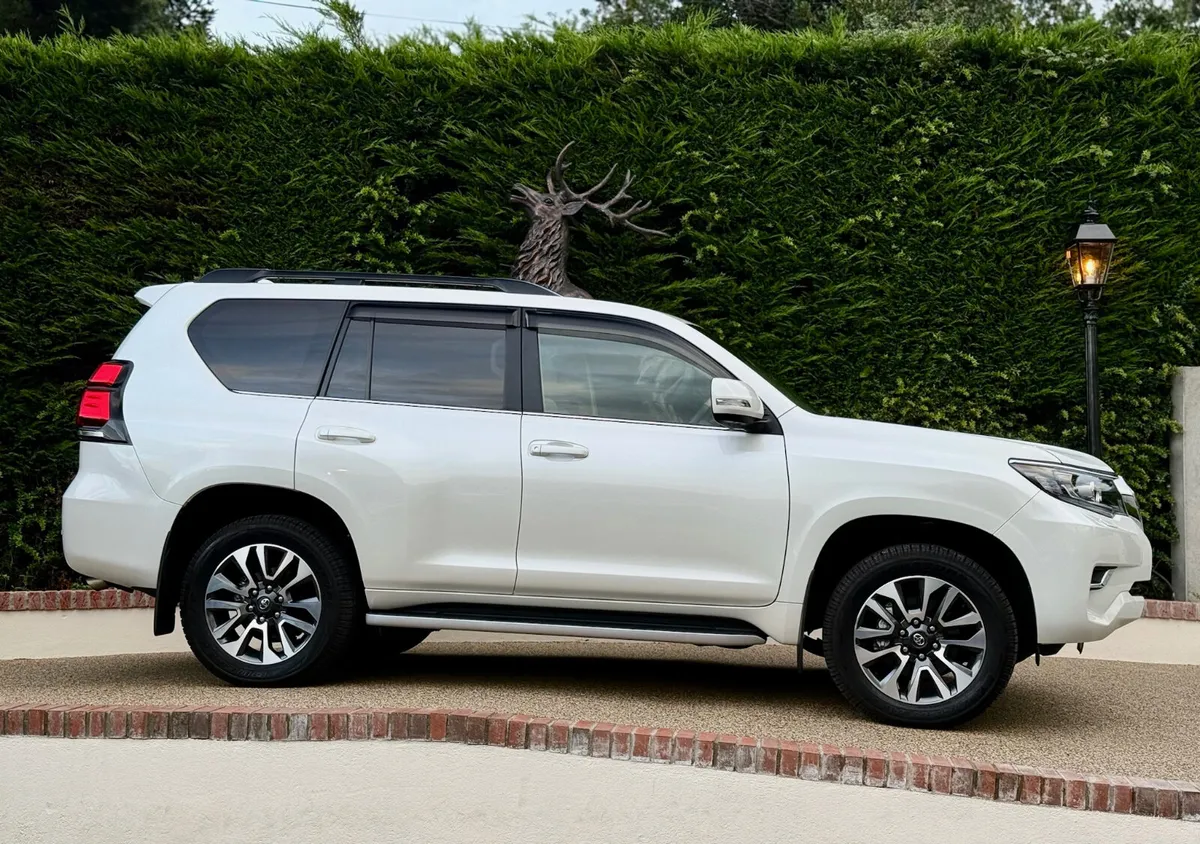 2023 Toyota Landcruiser 7 seater 2.8 Diesel - Image 3