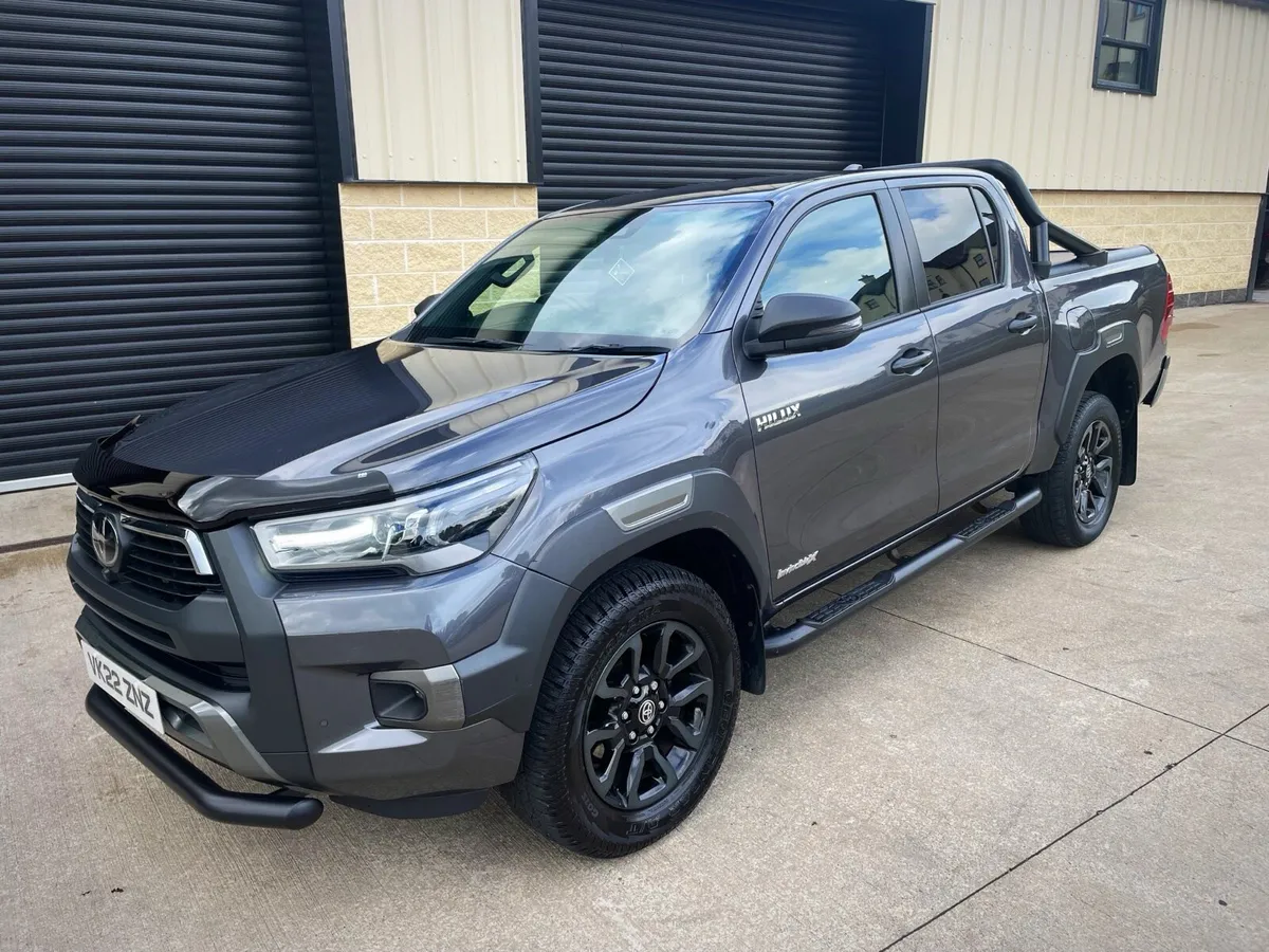 2022 TOYOTA HILUX 2.8 D4D INVINCIBLE X AUTO - Image 2
