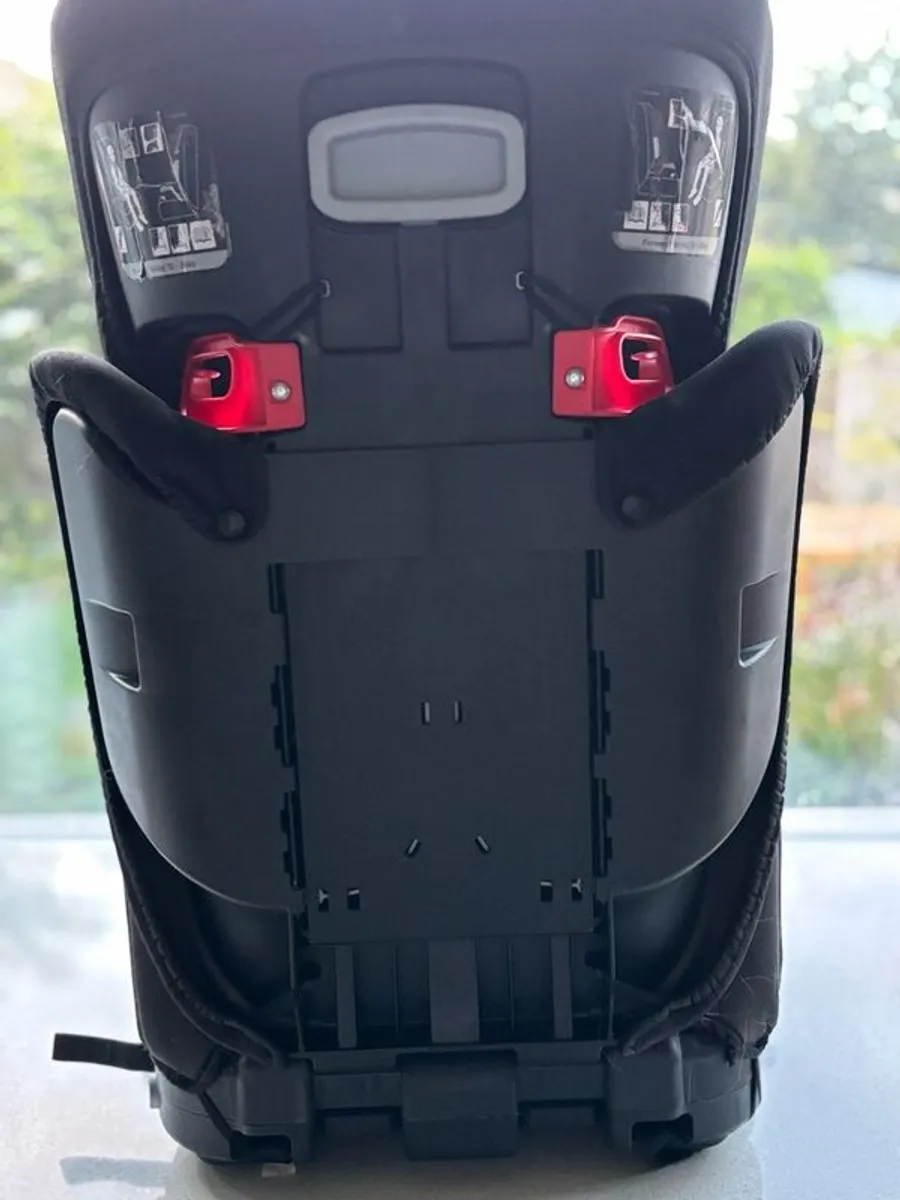 Group 2/3 booster seat by Joie. - Image 2