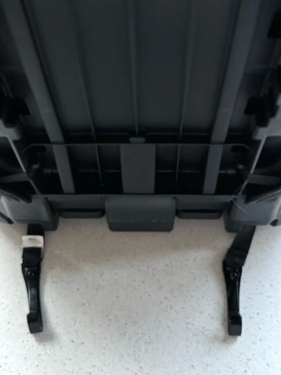 Group 2/3 booster seat by Joie. - Image 3