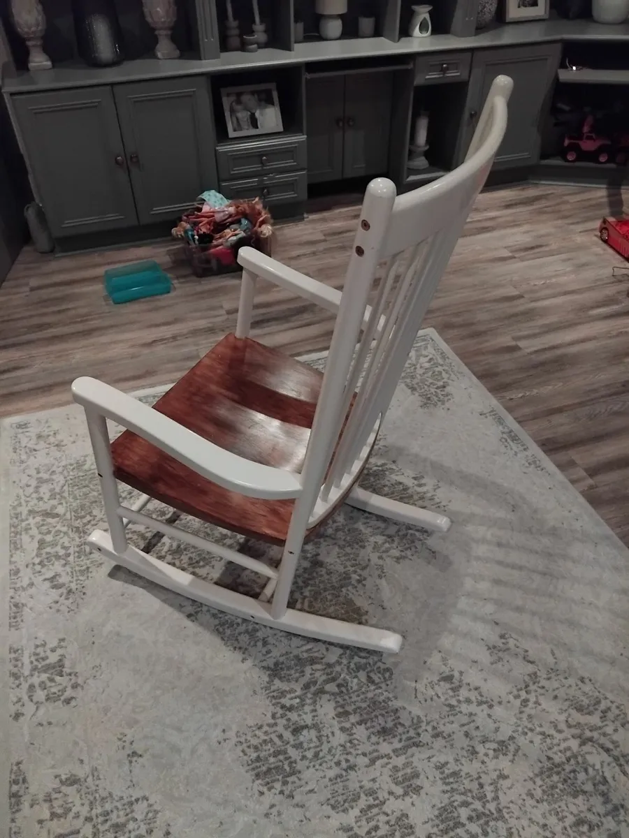 Rocking chair - Image 2